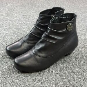 Solace Black Leather Side Zip Campus Boots Booties Women's Size 8